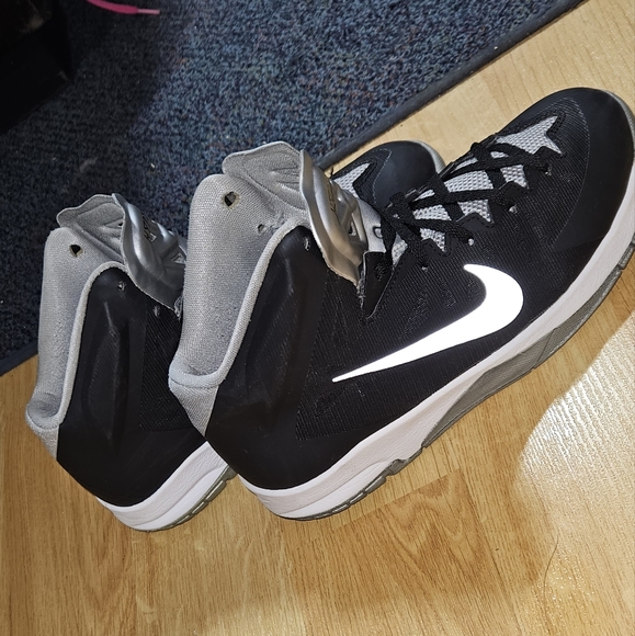 Nike Hyperquickness high tops - Picture 3 of 9